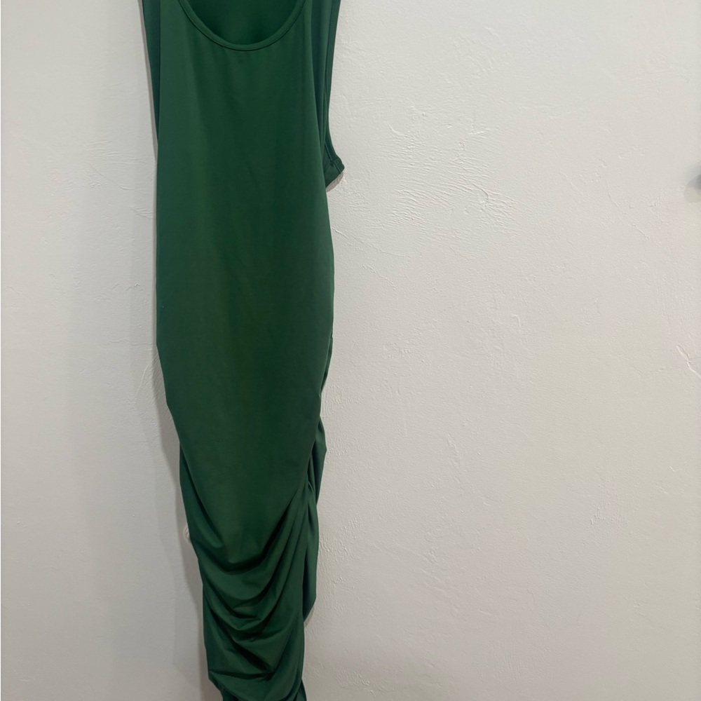 Elegant Green Sleeveless Dress